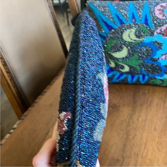 2 Stunning vintage handmade beaded pillows - Picture 8 of 12